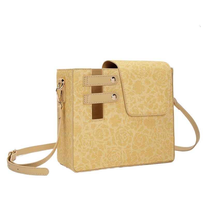 designer Cross-border Hot-Selling Outdoor Convenient Drink Bottle Water Cup Bag Multifunctional Insulated Cup Cover Fashionable Single Shoulder Crossb