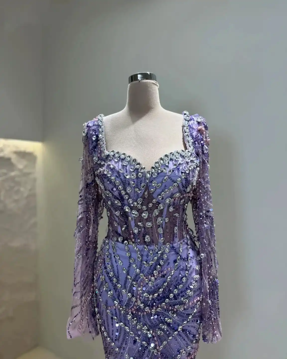 Gorgeous Evening Dresses For Women Sweetheart Neck Long Sleeves Gown Sequins Crystal Sweep Train Dress Party Customized Dress