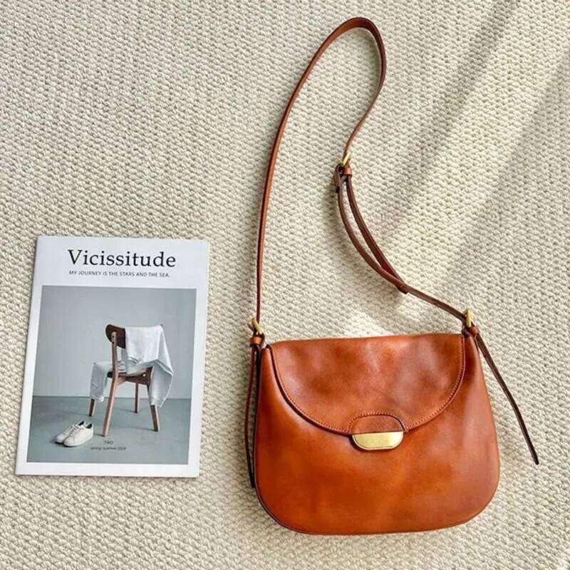 Johnature Natural Soft Cowhide Women's Saddle Bag 2025 New Retro Handmade Genuine Leather Solid Color Shoulder & Crossbody Bags