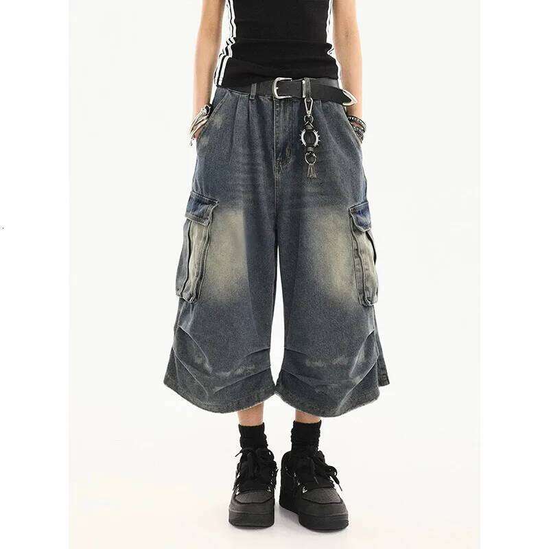 American Style Women Vintage Washed Workwear Denim Shorts With Multiple Pockets Pleated Design Loose Drapey Seven-Foot Pants
