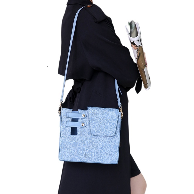 designer Cross-border Hot-Selling Outdoor Convenient Drink Bottle Water Cup Bag Multifunctional Insulated Cup Cover Fashionable Single Shoulder Crossb