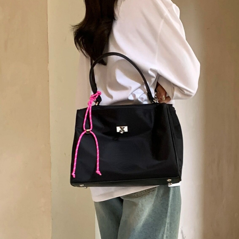 designer New Black Crossbody Bag for Women Students Casual Nylon Handbag Shoulder Bag Large Capacity Square Laptop File Bag