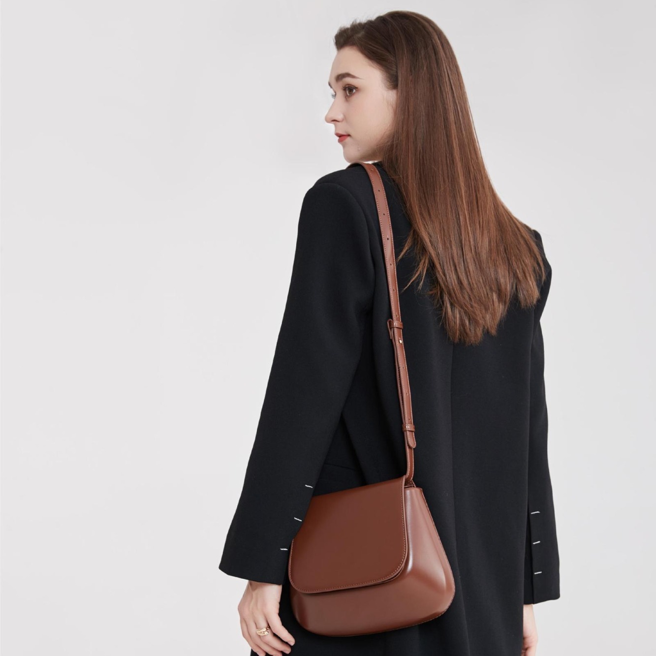 designer Vintage Saddle Bag for Women, Crossbody Bag 2025 New Style, High-end Versatile Shoulder Small Square Bag, Niche Design Chestnut Bag
