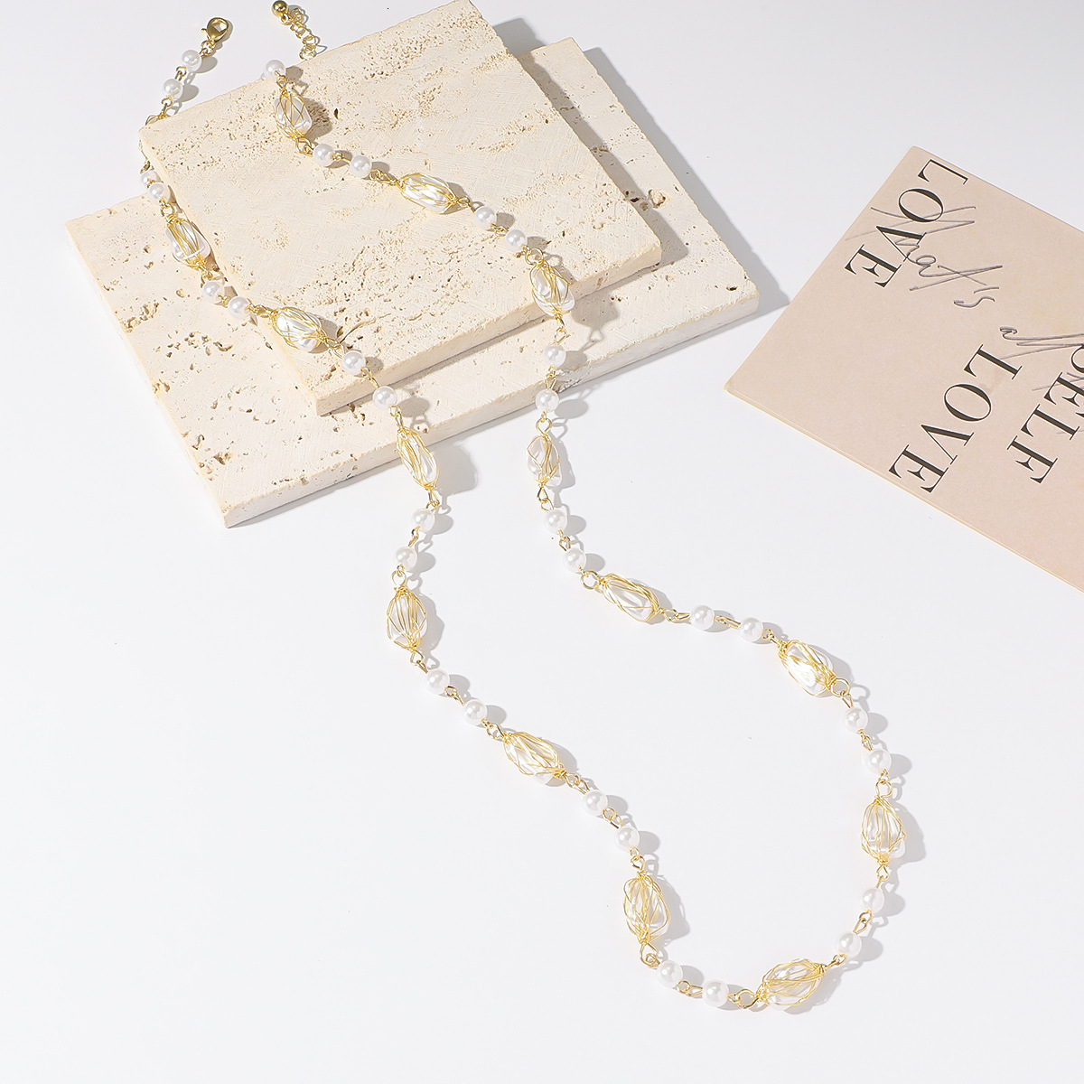 Pearl design handmade necklace with high-end feel, light bead necklace, collarbone chain, neck chain accessory