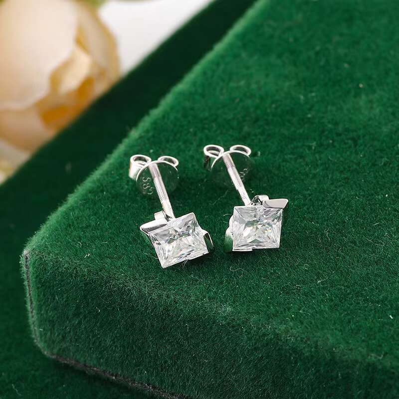 Princess Cut Diamond Moissanite Stud Earrings Bulk Wholesale Customized Earrings for Women