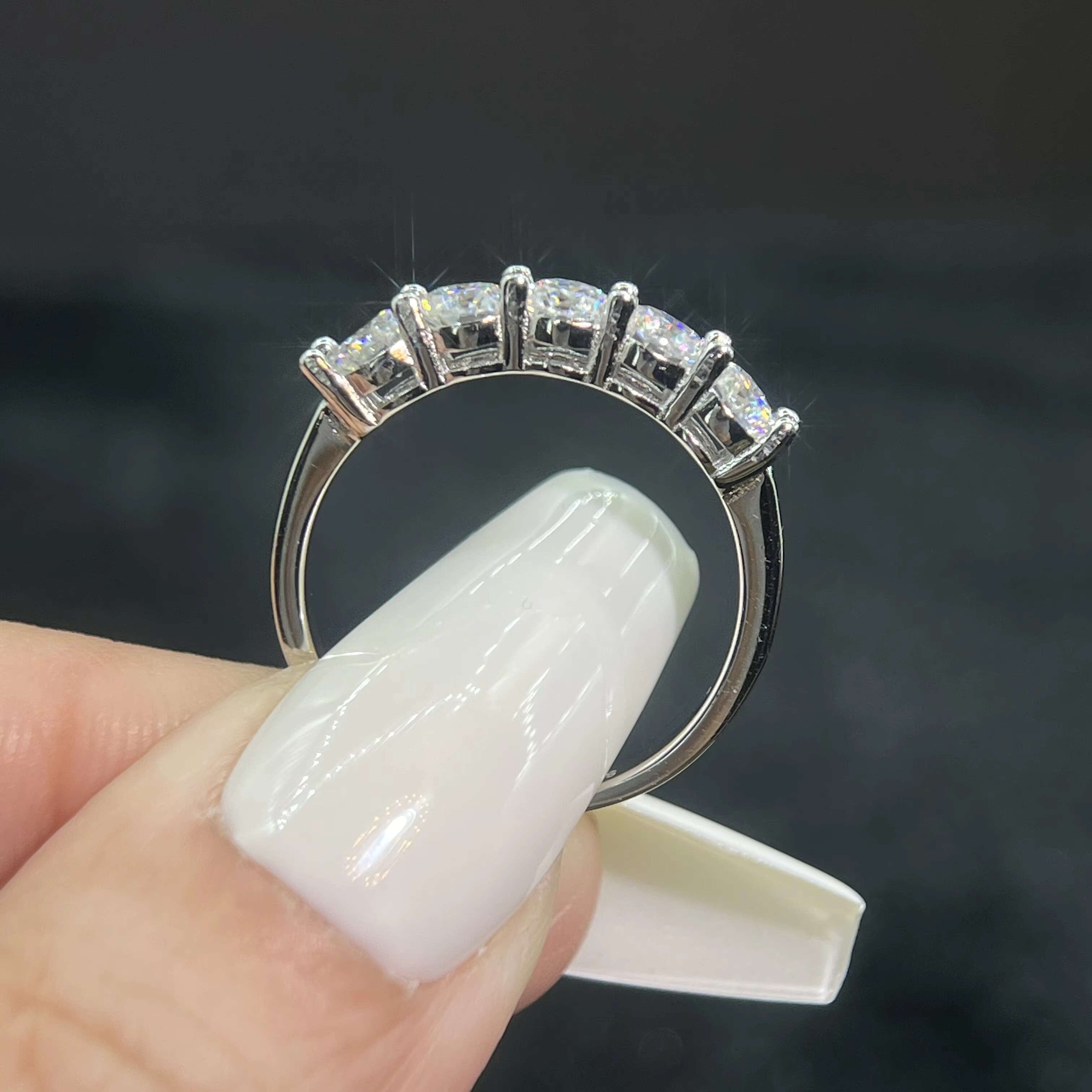 Wholesale Price Vvs Moissanite Band Eternity Ring Single 4mm Brilliant Cut Gemstone 925 Sterling Silver Wedding Rings for Women