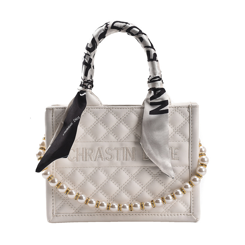 designer Women's Bag 2025 New Fashion Single Shoulder Bag Stylish Quilted Crossbody Bag Textured Large Capacity Handbag Tote Bag