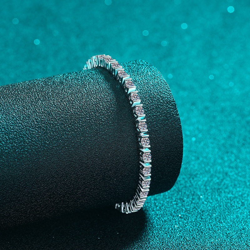 925 Silver Moissanite Women's Bracelet, Diamond-studded Luxury Hip Hop Bracelet, Elegant Fashion Jewelry, Wholesale Available