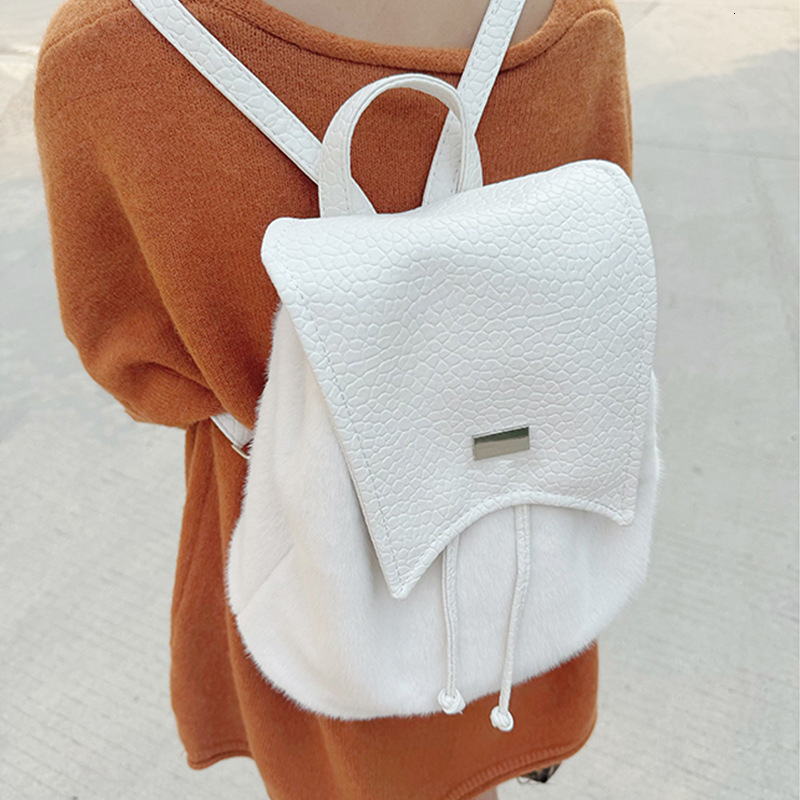 designer Korean Style Plush Backpack Large Capacity Autumn Winter New Niche Design College Style Versatile Handheld Backpack for Women