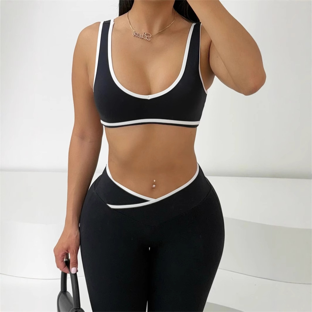 Designer T Shirt European And American Summer Sports Fashion Strap Top With Exposed Navel And Back Tight Fitting Hip Lifting Sports Pants Set Essentia
