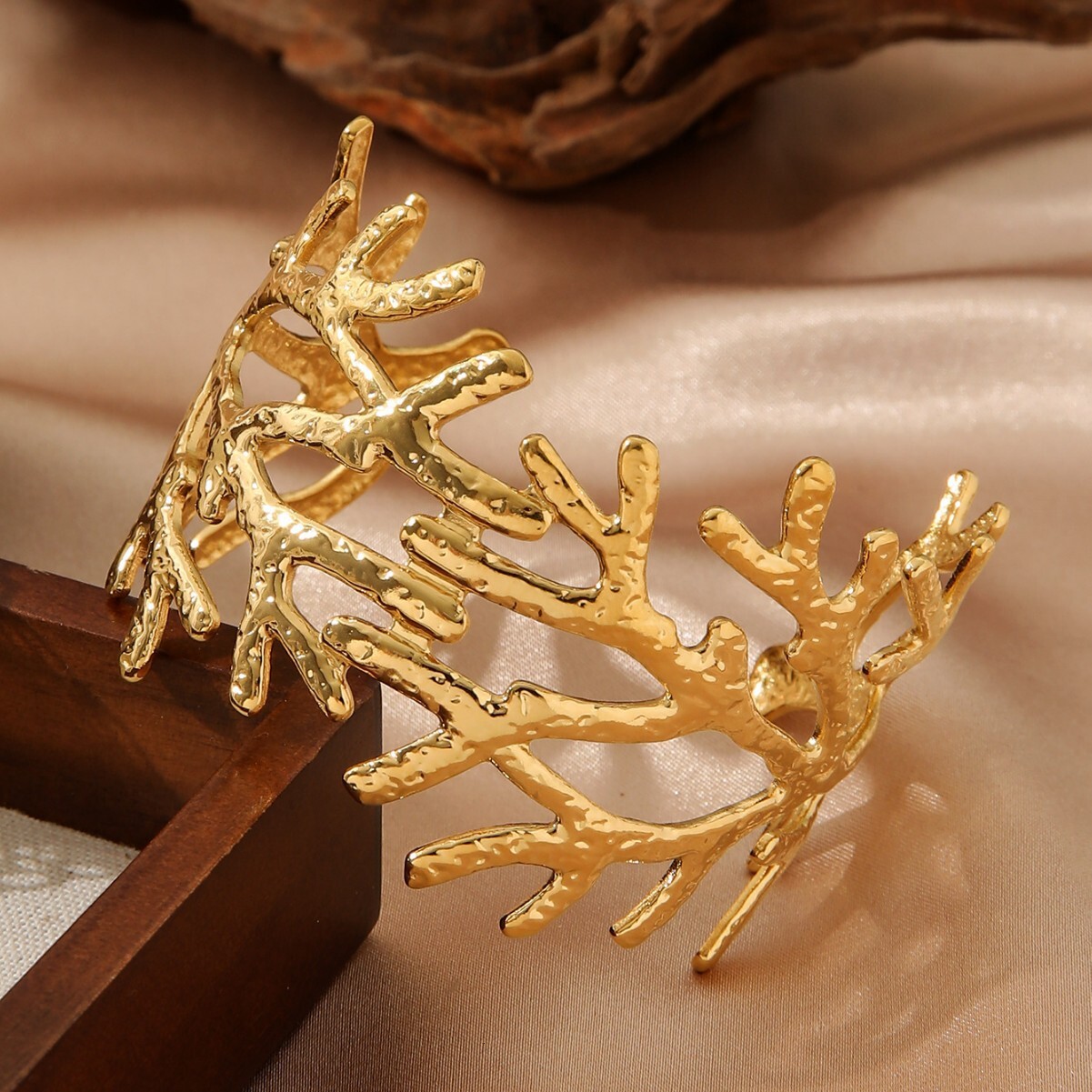 Style Internet Celebrity Irregular Coral for Women High-end Summer Stainless Steel Bracelet Jewelry