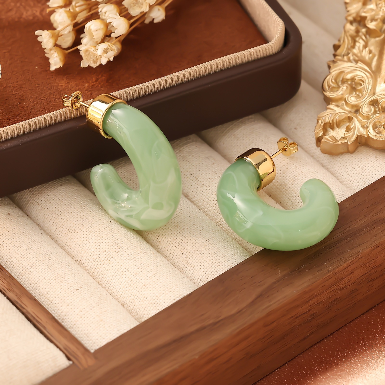 Light Niche Design Simple Fashion Versatile Elegant Earrings