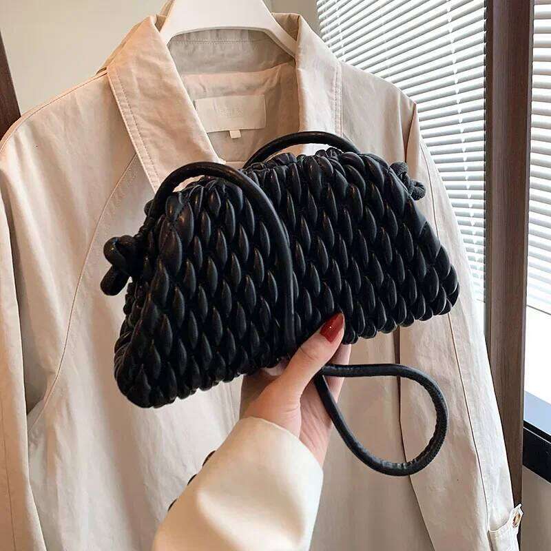 Brand Shoulder For Women Fashion Embroidered Thread Messenger Cute Purse Crossbody Bag Designer Clutch Hobos