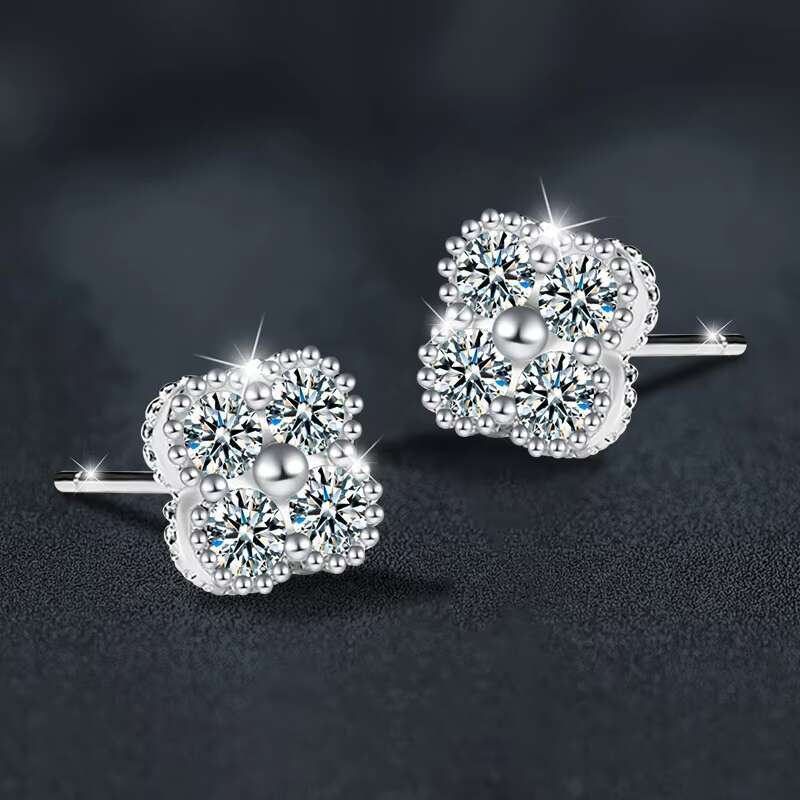 Cross-Border Exclusive S925 Sterling Silver Moissanite Four-Leaf Clover Earrings Luxury Womens Diamond Ear Jewelry Wholesale
