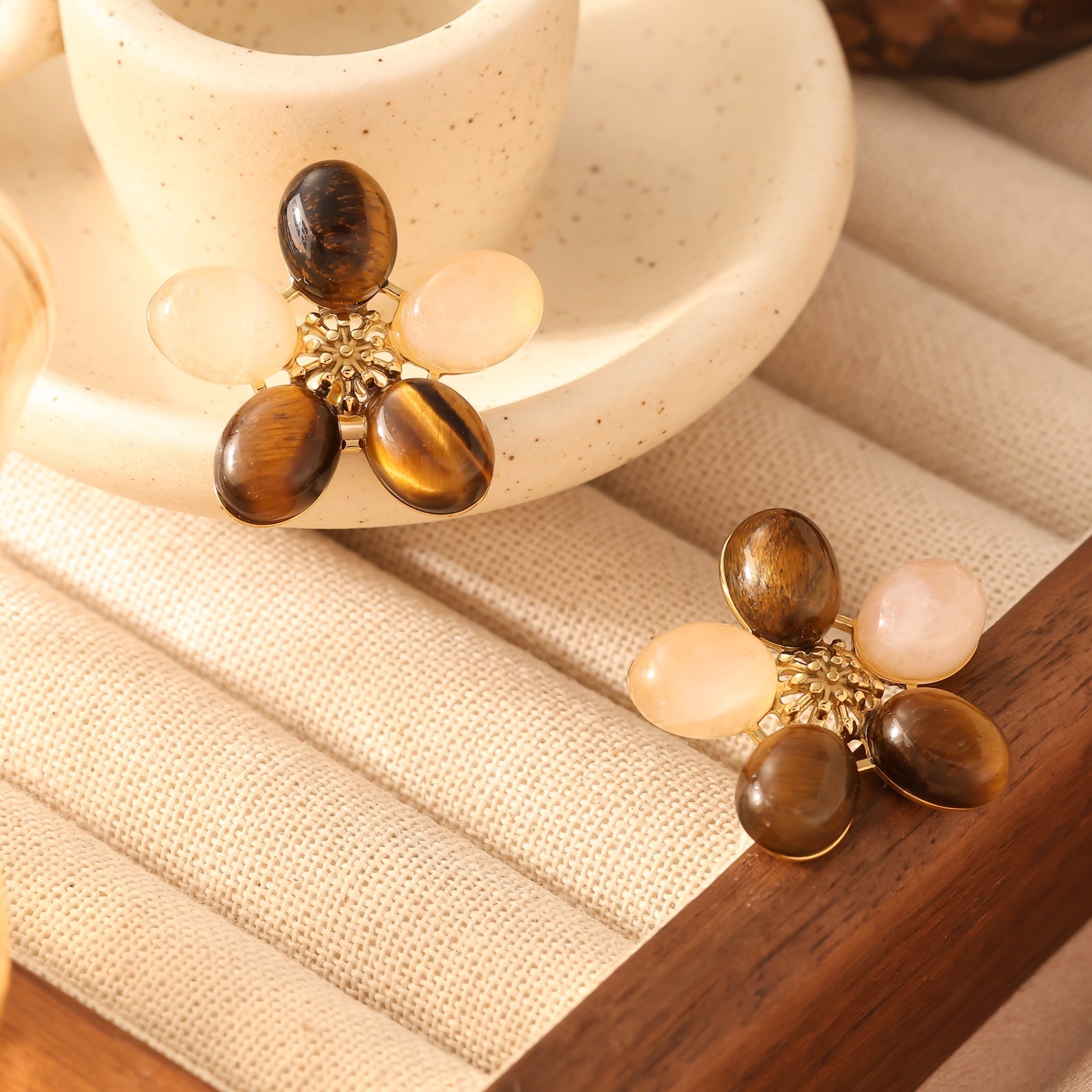 Light Elegant Earrings Niche Design Ins Cold Style Jewelry for Women