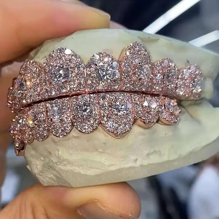 Custom Flawless BBHONEYCOMB Big Stones S925 Silver 10K 14K 18K Solid Gold VVS Moissanite Lab Diamond Iced Out Grillz for Teeth