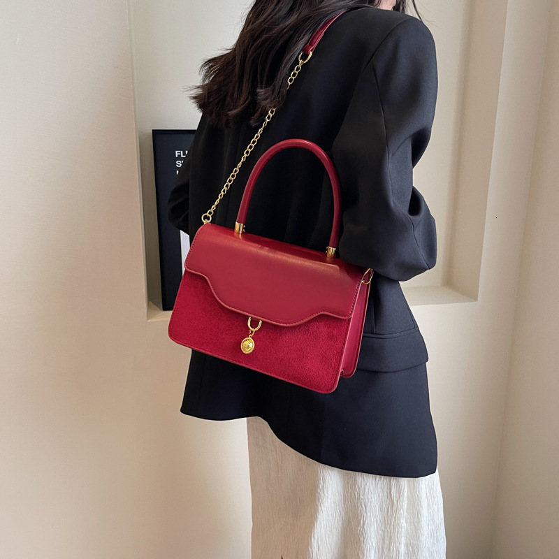 designer Red Wedding Vintage Velvet Bag for Women 2025 New Crossbody Handbag Small Square Bag High-Quality Handheld Bride Bag