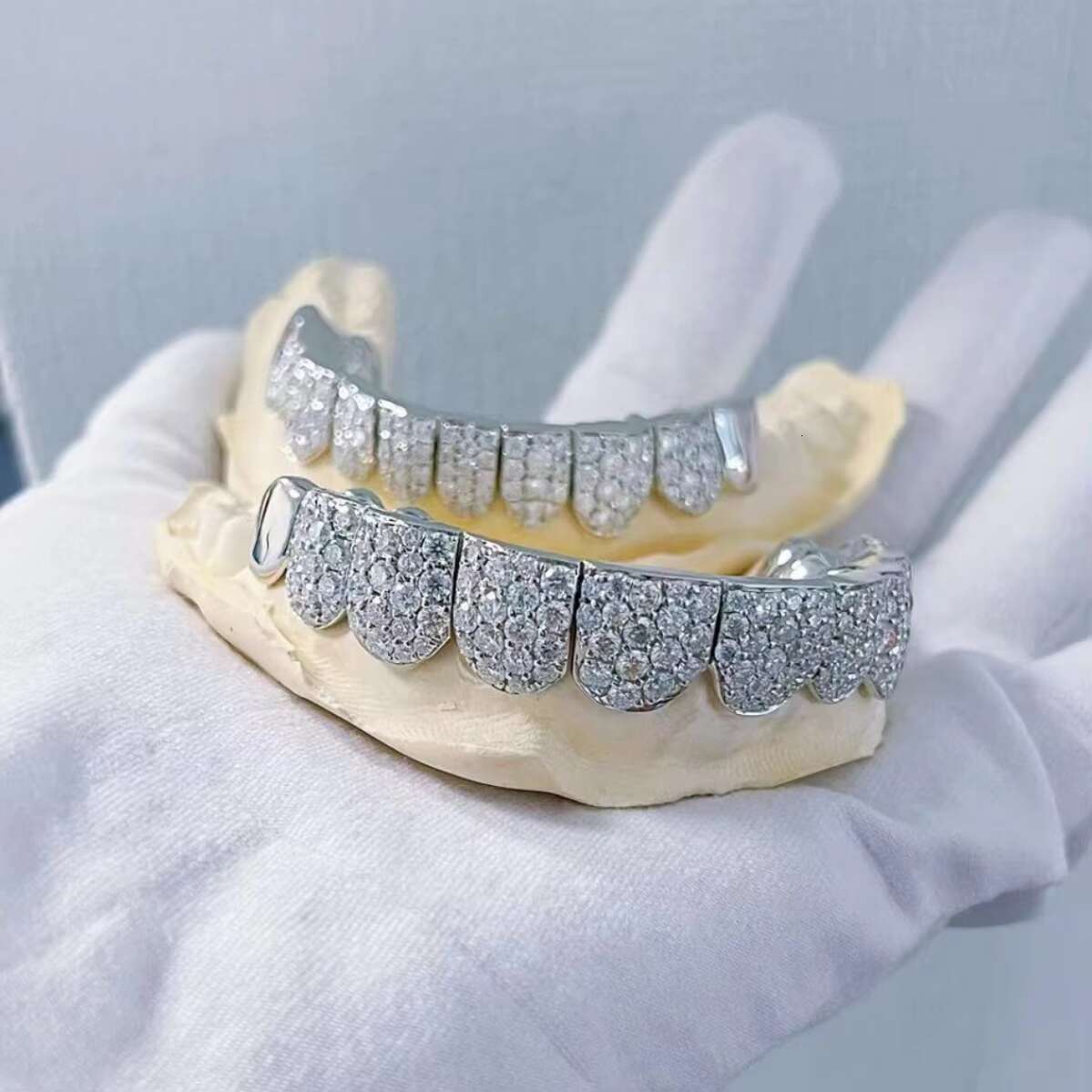 925 Silver Hip Hop Jewelry Honeycomb Teeth Grilliz With Custom Rich Ice Out Moissanite Diamond Grillz