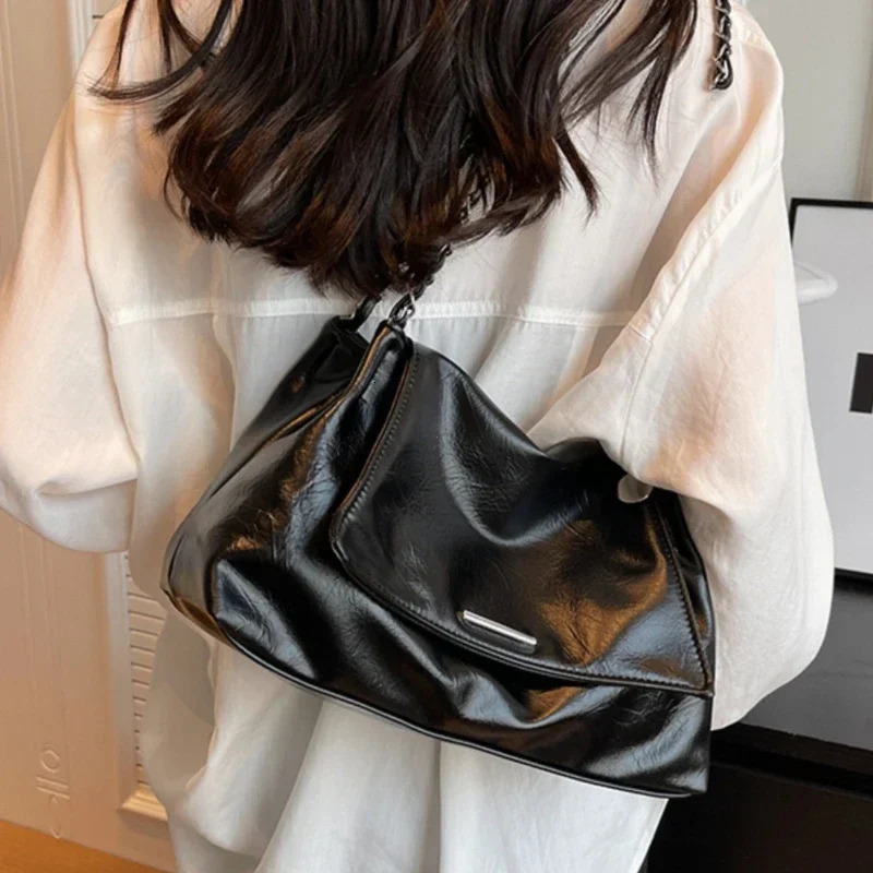 Casual Soft Surface Large Capacity Bag Women All-Match Chain Messenger Bag Silver Shoulder Bag Handbag 250530