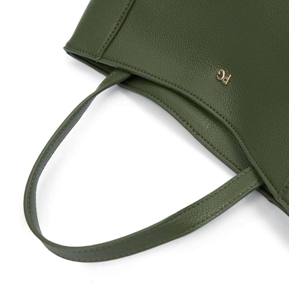 PG Large Capacity Multifunctional Fashion Designer Tote Simple Commuter Light Brand Women's Shoulder Bag