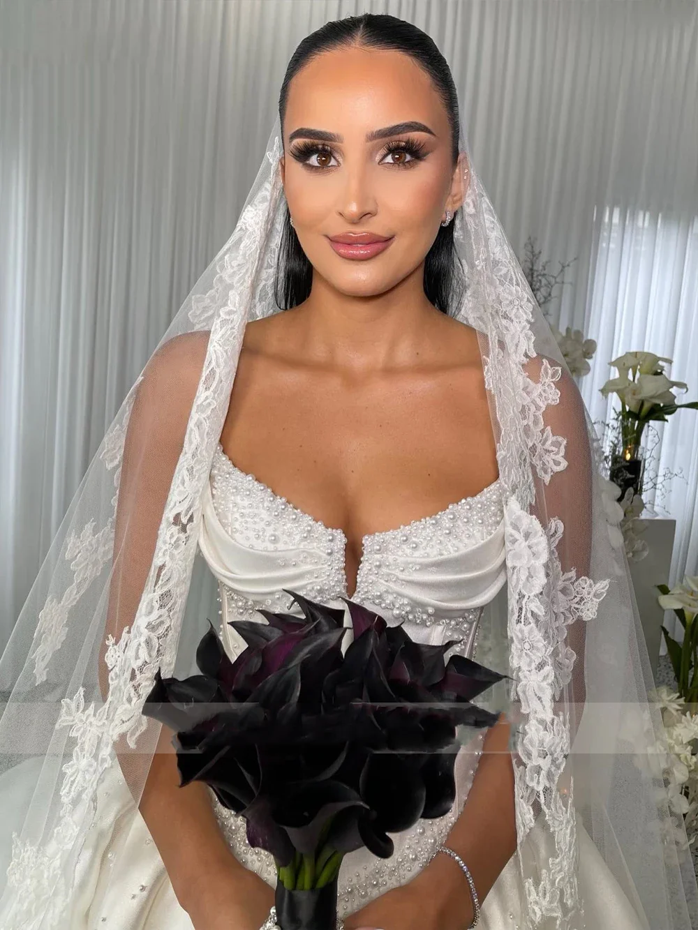 Elegant A Line Wedding Dress For Women Sweetheart Neck Spaghetti Straps Bridal Gown Pearls Sweep Train Dresses Custom Made vestidos de novia