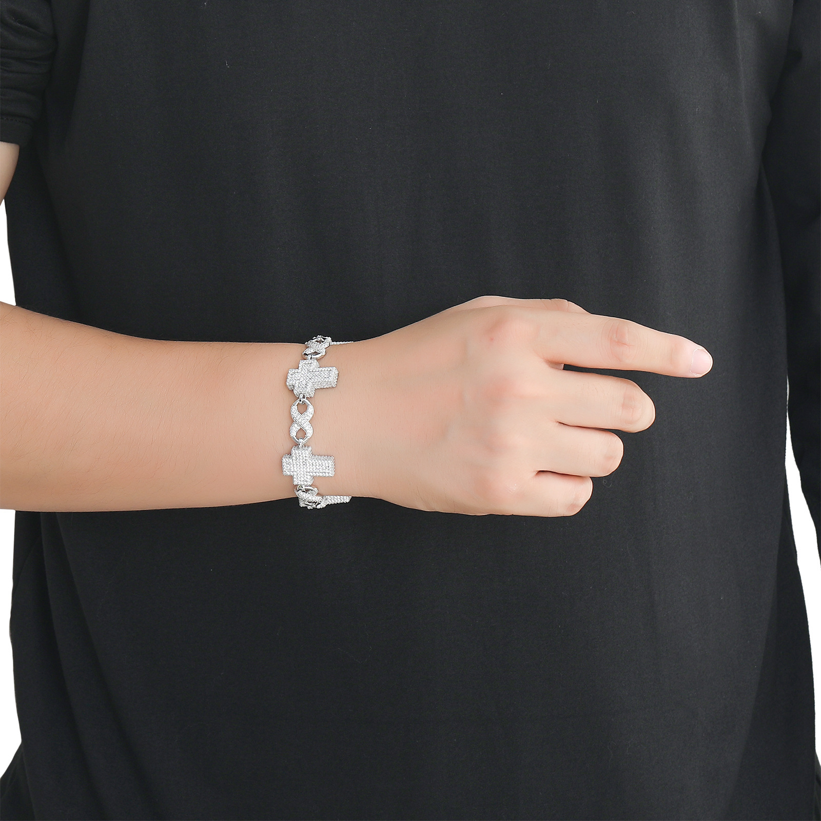 Hip hop bracelet cross 8-shaped chain Cuban chain Moissanite personalized mens hip-hop niche creative accessories moissanite