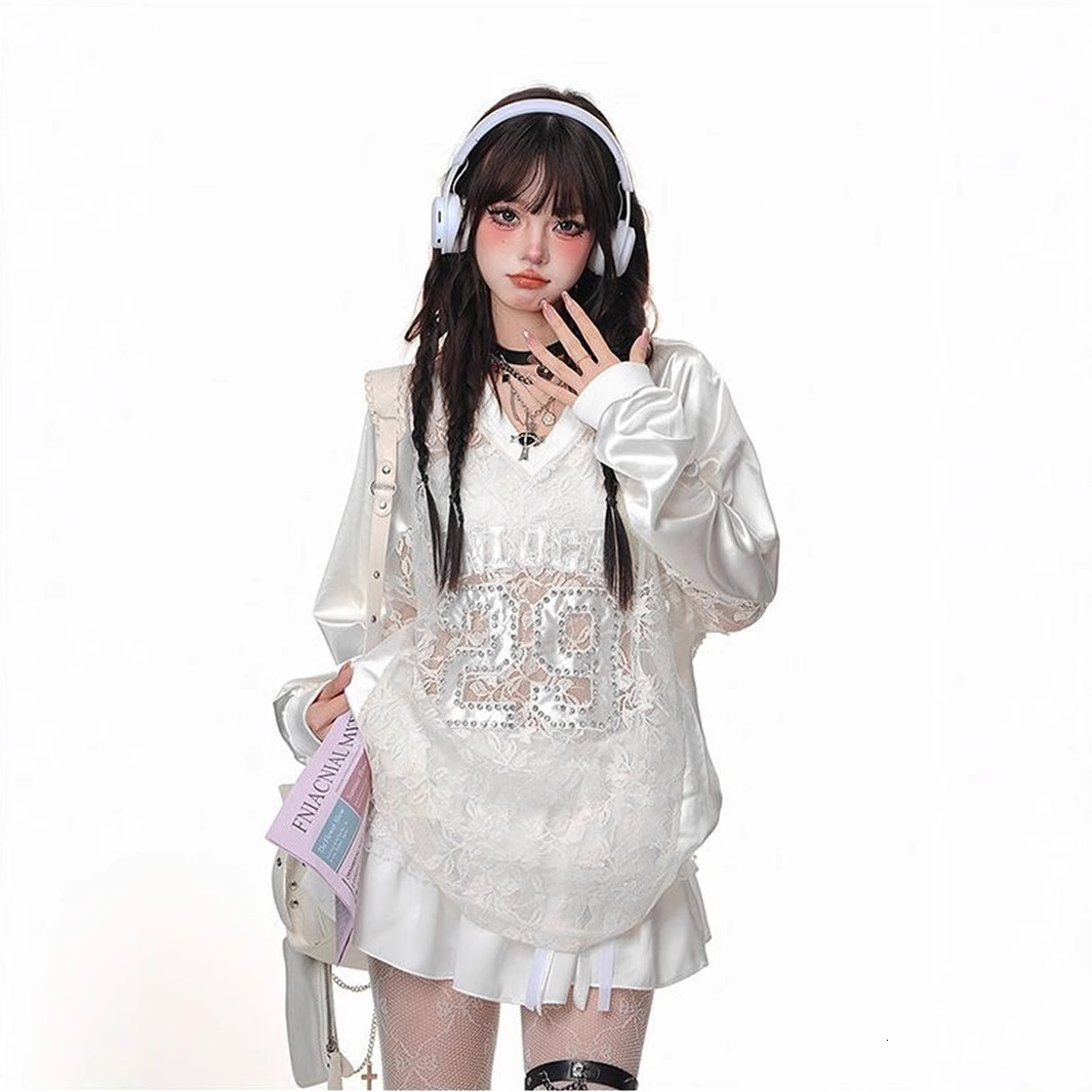 Designer T Shirt New European And American Style Fashion Loose Casual Lace Hollow Patchwork Retro Long Sleeve T Shirt Women S Top Essentials Summer Dr