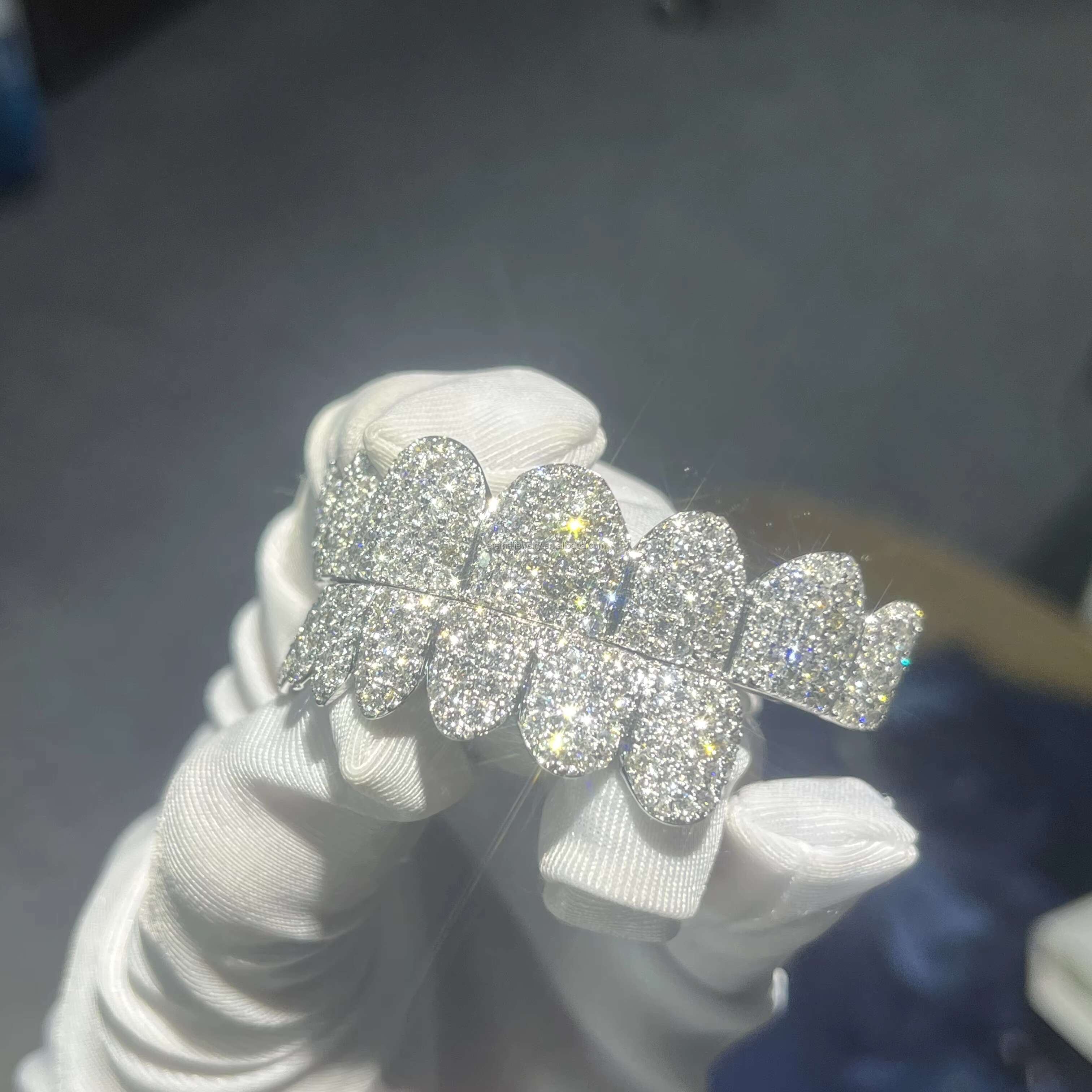 Factory Custom Hip-Hop Grillz 8 on 8 S925 Silver 10K 14K 18K Solid Gold VVS Moissanite Lab Diamond Iced Out Grillz for Teeth