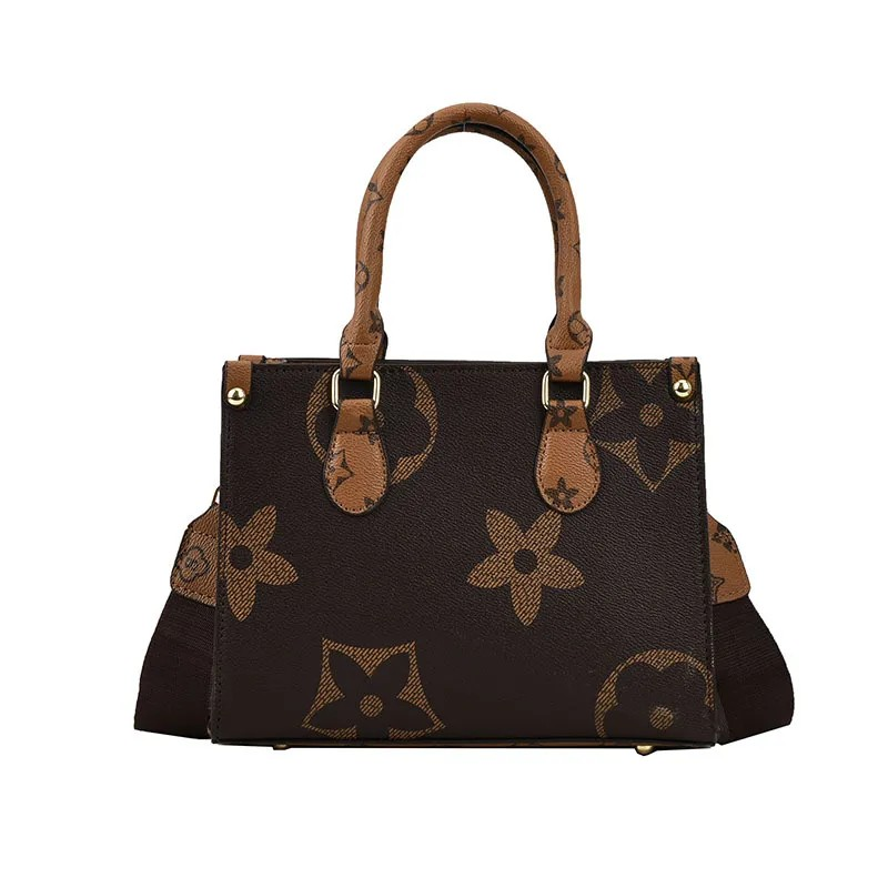 Designer bag Shoulder Bag Luxury Bag Crossbody Purse Designer 2025 Capacity Tote Bag Women Fashion Versatile Shoulder Bag Simple Commuter handbag Coff