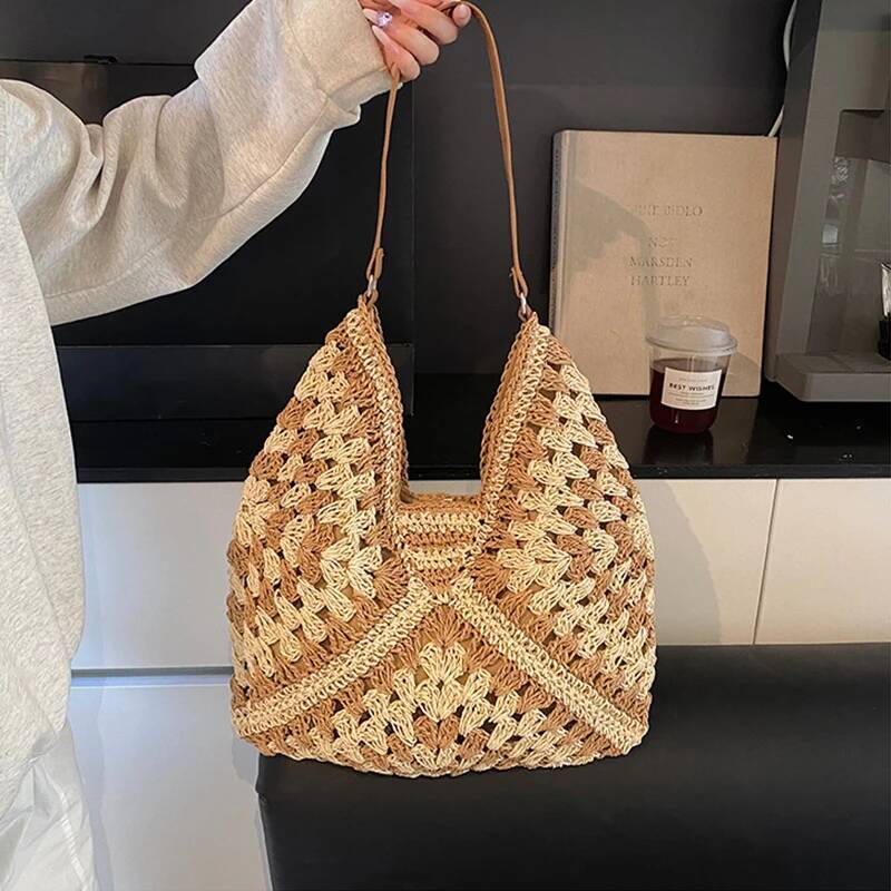 2025 New Summer Straw Woven Bag Hollow Handbag Solid Beach Shoulder Bag Holiday Travel Handbag Bohemian Designer Women's Shoulder Bag