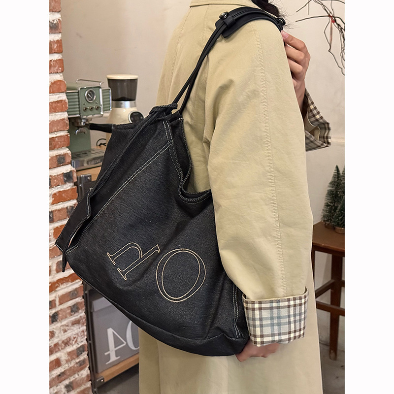 designer Summer Large Capacity Bag for Women 2025 New Trendy Fashion Handbag Shoulder Bag Commuter College Student Class Tote Bag