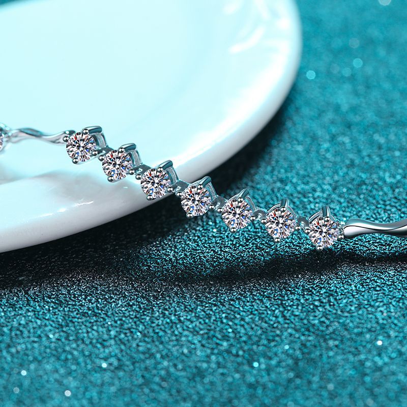 Chic Woman's Jewellery Piece Made from High-Quality Silver Alloys Embellished With Radiant Man-Made Diamonds