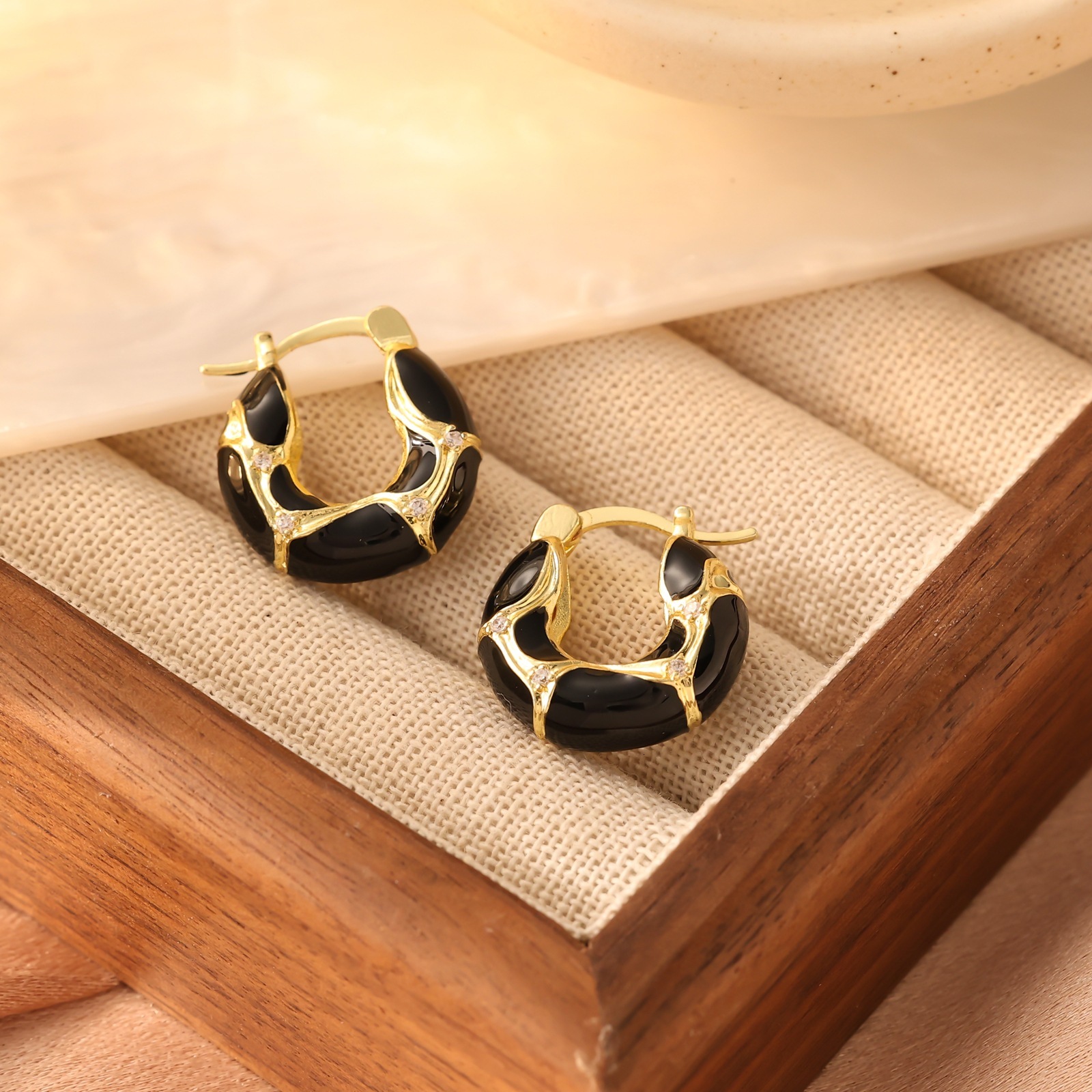 Minimalist Style Trendy Zircon Inlaid Bamboo Earrings Fashion Light Design Sense Ear Jewelry