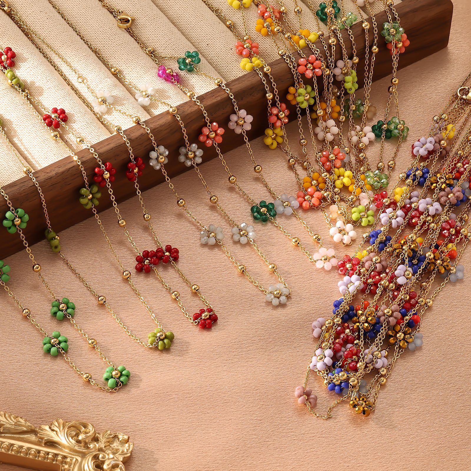 Hot Selling Summer Internet Celebrity Cute Colorful Crystal Woven Flower Titanium Steel Handmade Necklace