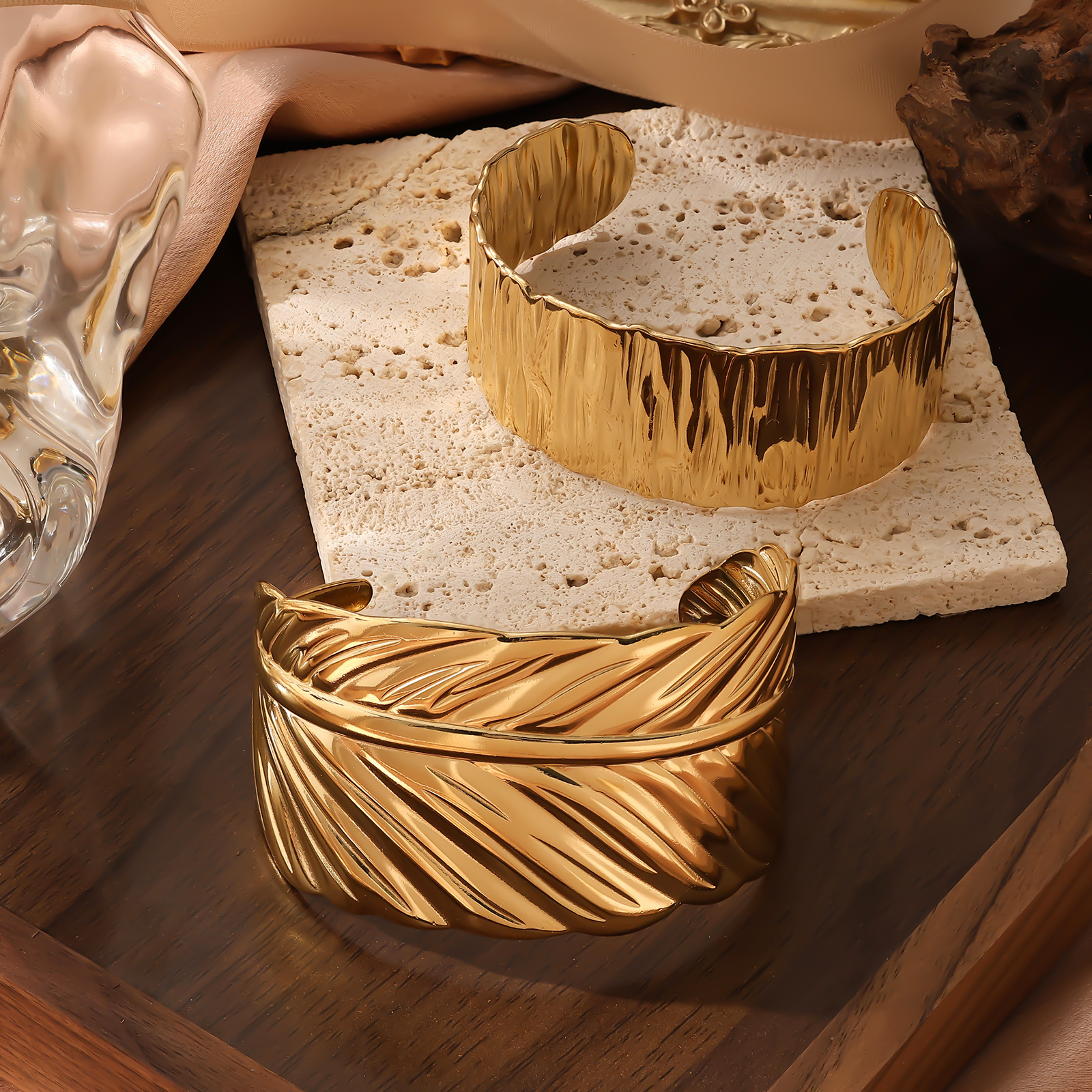 Design Fashion Elegant Women Metal Texture Leaf Bracelet Ring Jewelry Set