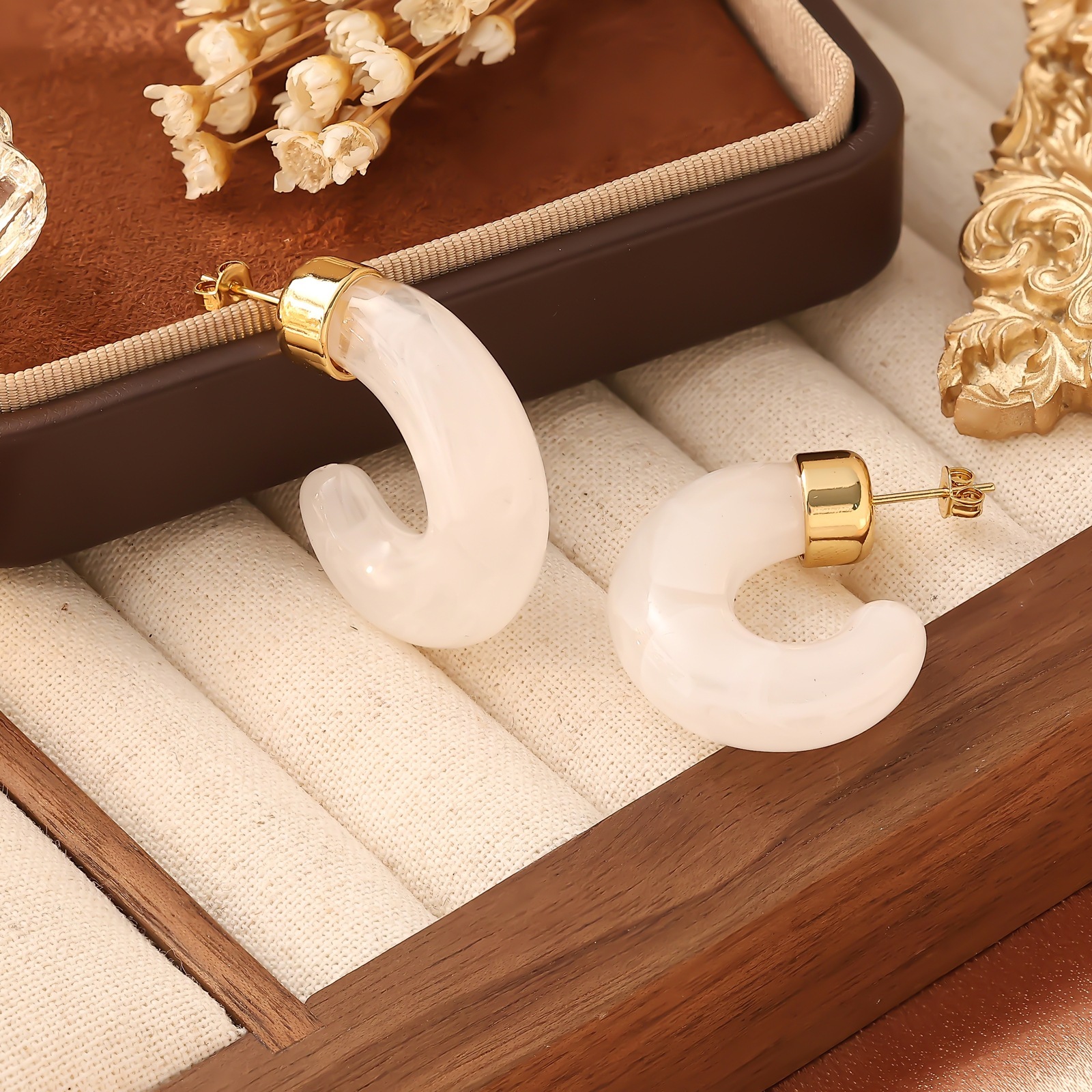 Light Niche Design Simple Fashion Versatile Elegant Earrings