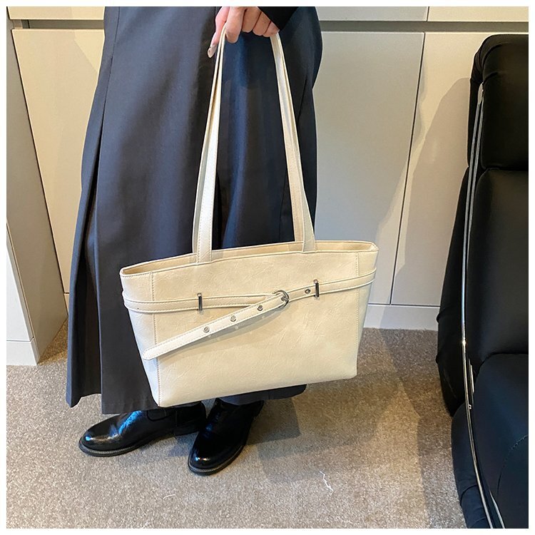 Korean style niche commuting multifunctional handbag retro fashion women fashion s fashion large capacity shoulder bag designer women s crossbody bag