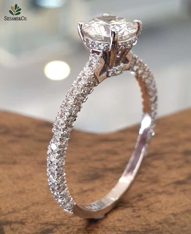 Unique Design Engagement Ring Diamond 18k White Gold Eternity Diamond Band Solitaire Diamond Engagement Rings for Women