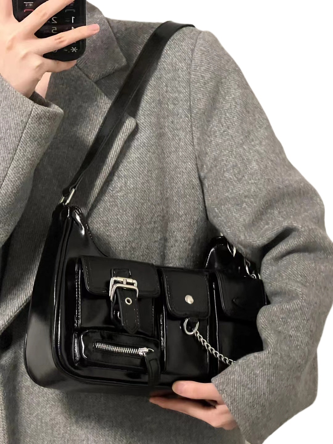 designer High-End Women's Bag Shoulder Bag Black Millennial Trendy Underarm Bag Niche Hong Kong Style Motorcycle Bag Multi-Pocket Messenger Bag