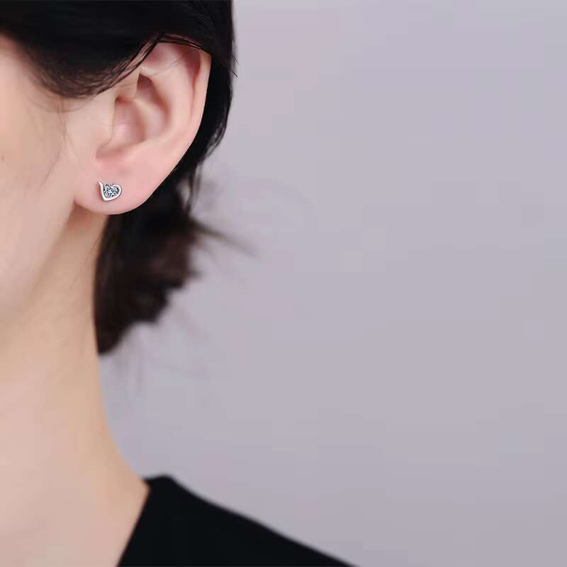 0.6ct Moissanite Diamond Heart Stud Earrings 925 Sterling Silver with Pearl Silver Mosanu Diamond Heart Earrings