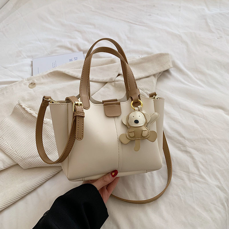 Fashionable and minimalist large capacity handbag, fashionable women's small bag, new shoulder bag, designer women's crossbody bag