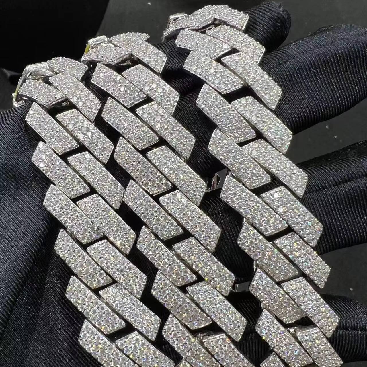 Famous 22 inch k 18mm Sier Iced Cuban Men's and Women's Chain