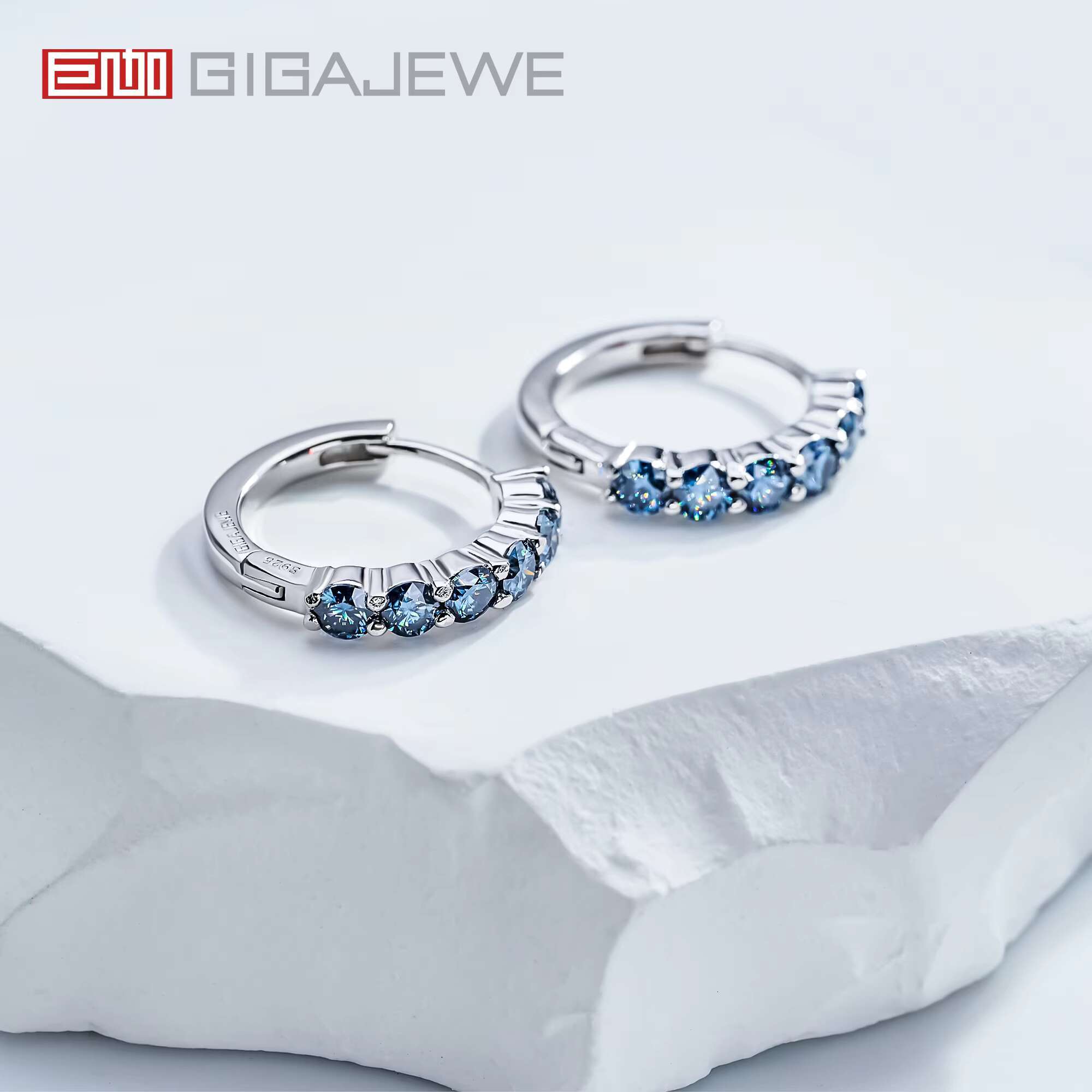 GIGAJEWE Total 1.2ct White/ Blue/ Green Color Moissanite Silver 925 Plated White 18k Gold Hoop Earrings