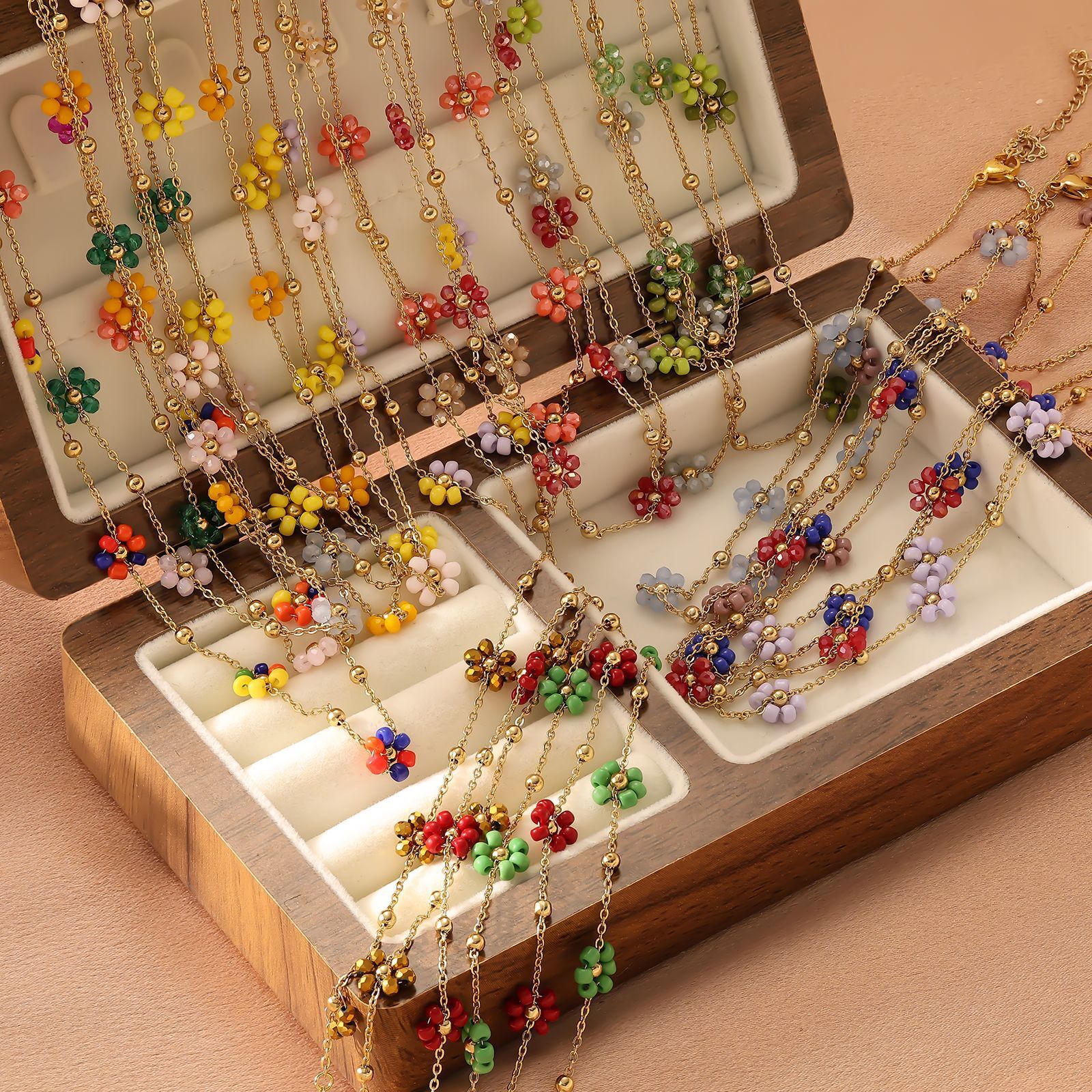 Hot Selling Summer Internet Celebrity Cute Colorful Crystal Woven Flower Titanium Steel Handmade Necklace