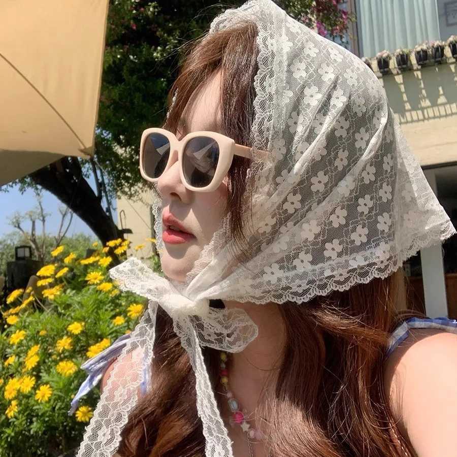 1PC Lace Bandanas Scarf Retro lace Floral Triangle Headscarf Embroidered Hair Scarf Wrap Korean Womens Girl Sweet Kerchief W250602