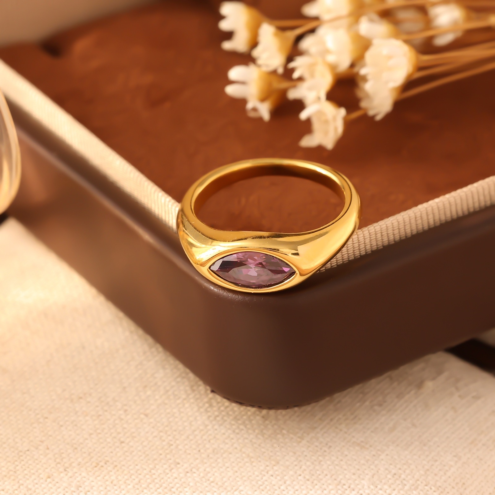 Cold Internet Celebrity Same Style Jewelry for Women Stainless Steel Electroplated Gold Color Zircon Round Ring