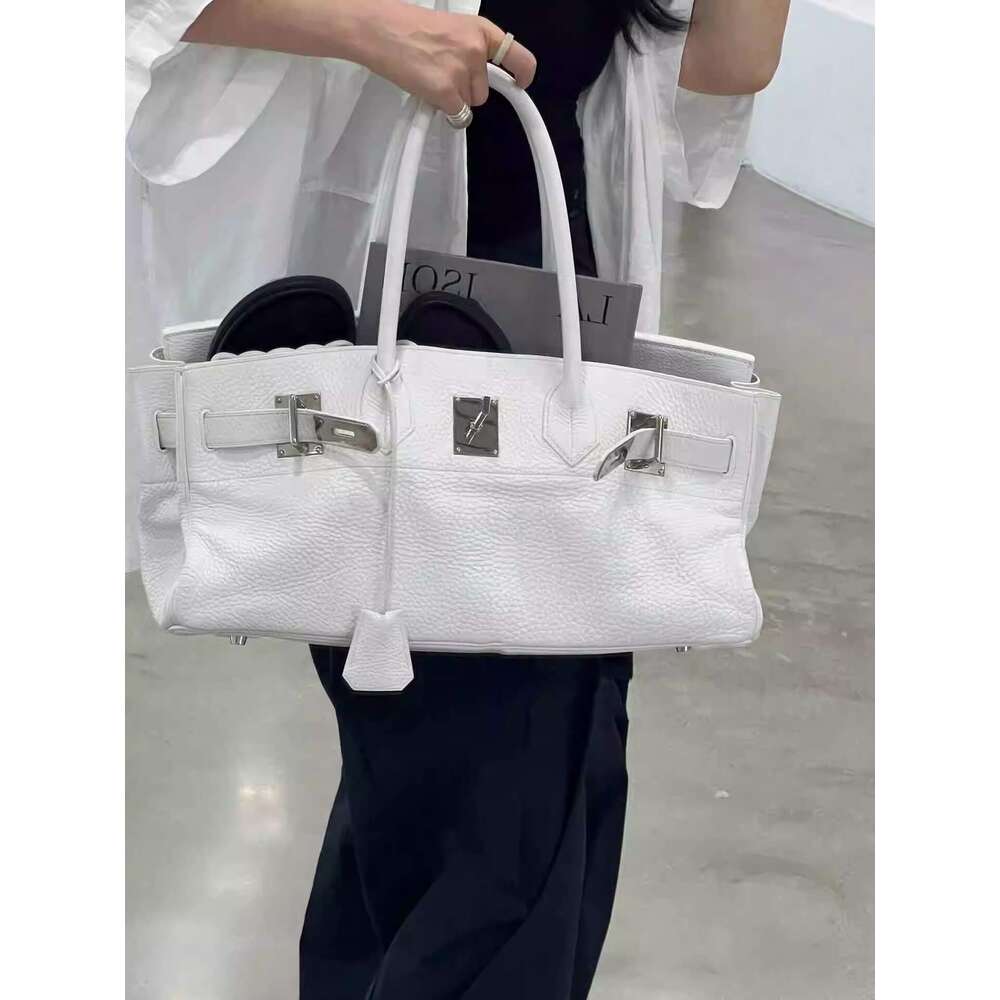 New Trendy Fashion Versatile White Litchi Grain Commuter Lock Design Single Shoulder Handbag