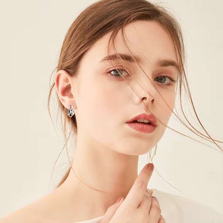 Fine Jewelry 18K Gold Plated Sparkling Moissanite Earrings 0.16 Carat VVS Moisonite Hoop Earings with Gra Certificate