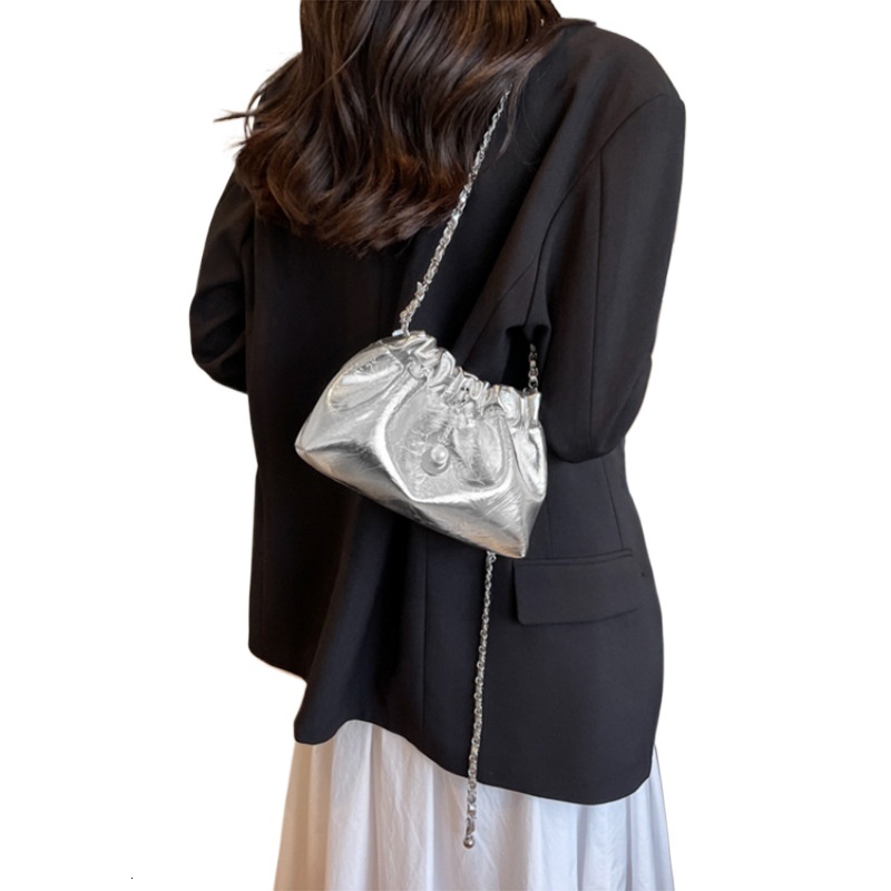 designer 2025 New Autumn Winter Fashion Trend Crossbody Bag Soft Leather Bag for Women Unique Design Black Drawstring Pleated Bag