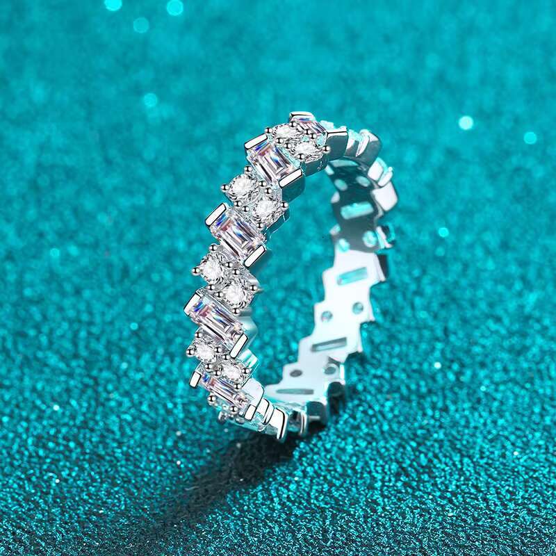 Factory 925 Sterling Silver Luxury Classic Design Ring Emerald Cut Moissanite 3.08ct Engagement Moissanite Rings